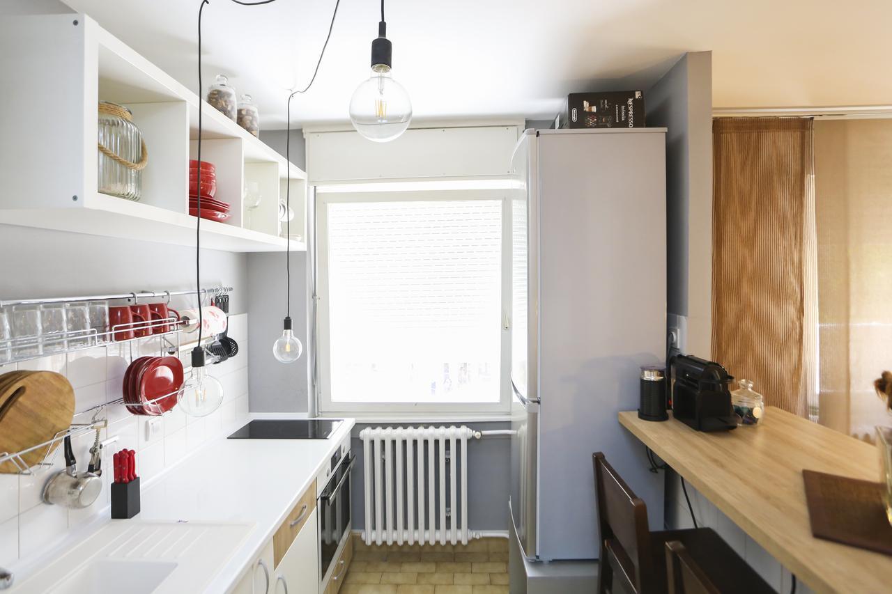 Modern Apartment With Free Parking Novi Sad Buitenkant foto