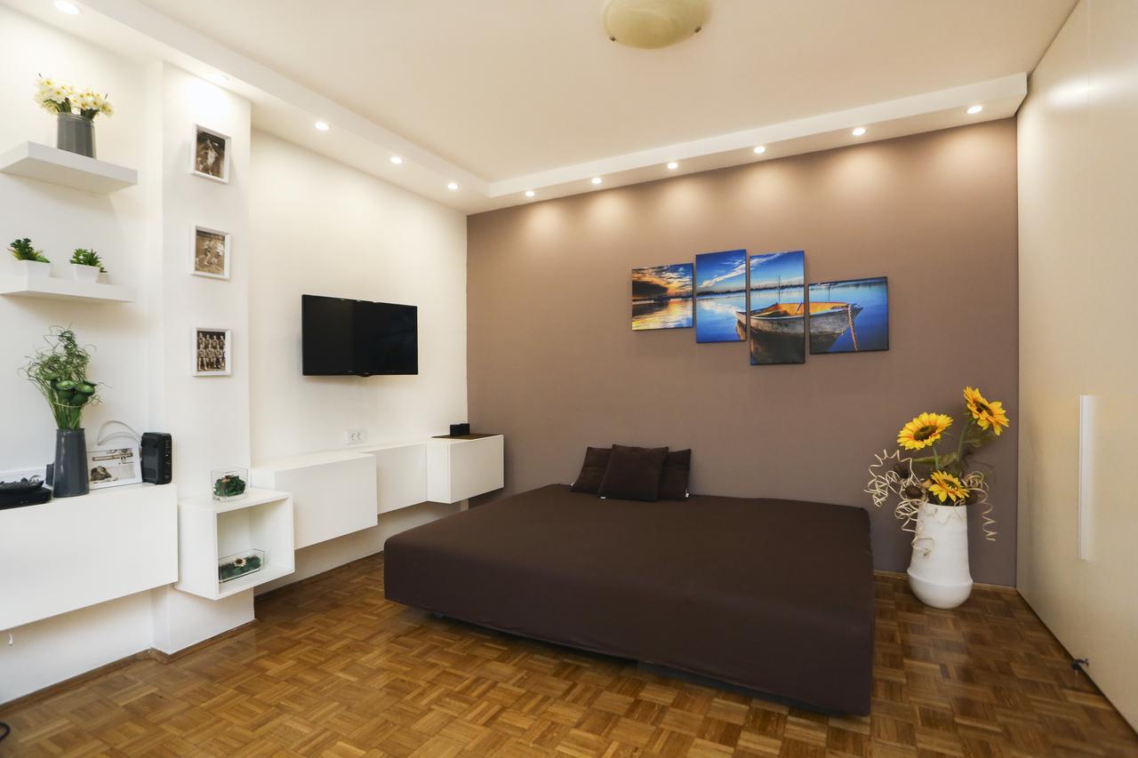 Modern Apartment With Free Parking Novi Sad Buitenkant foto