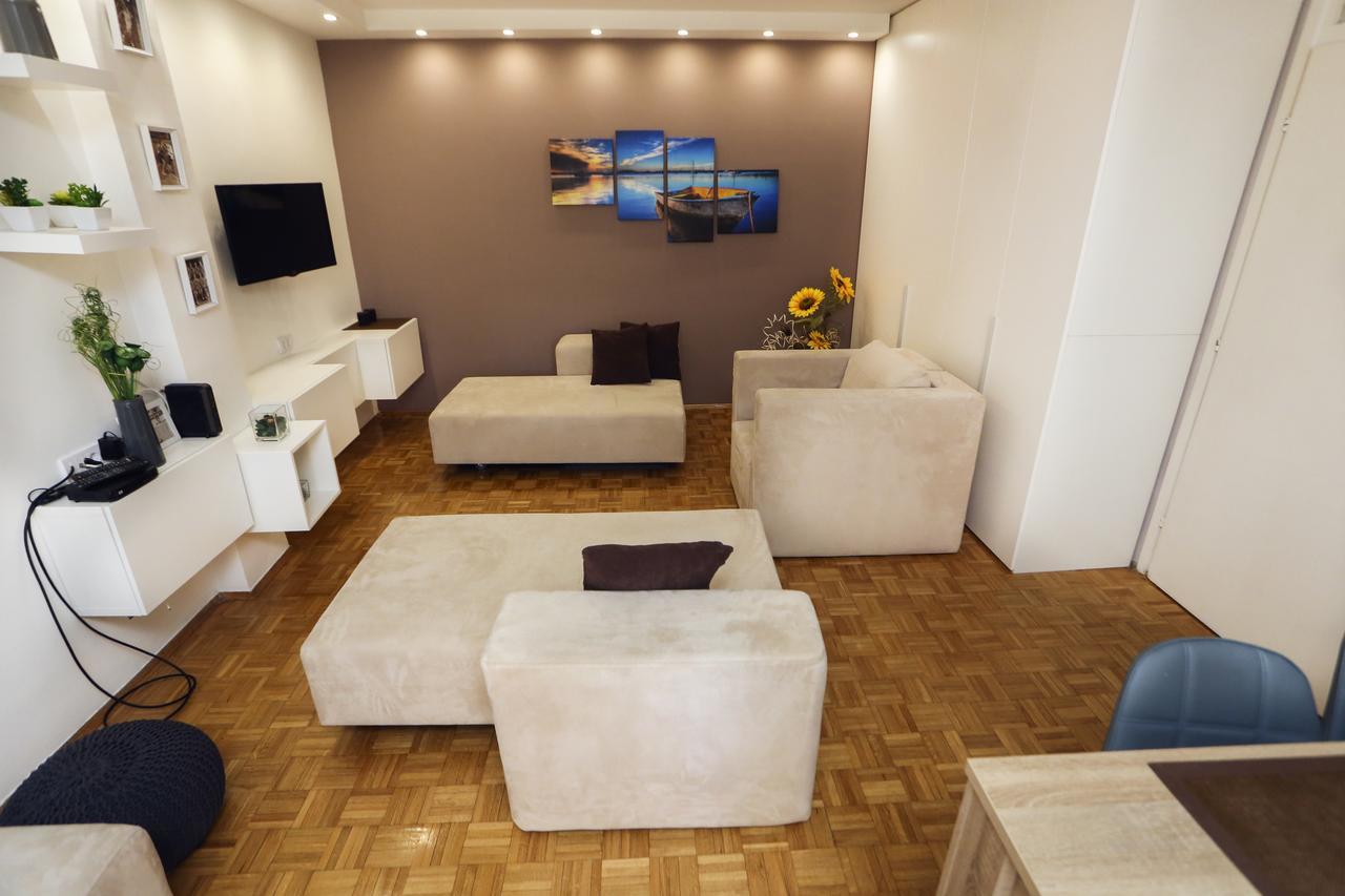 Modern Apartment With Free Parking Novi Sad Buitenkant foto