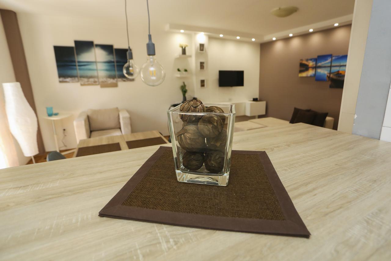 Modern Apartment With Free Parking Novi Sad Buitenkant foto